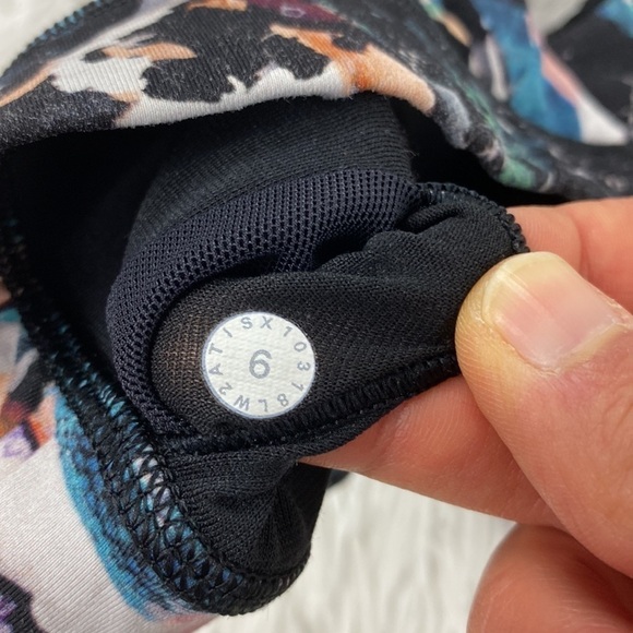 Lululemon Time To Sweat Bra Color Crush Multi - Picture 4 of 4